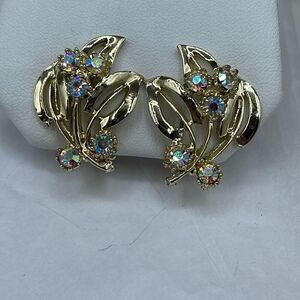 Stunning 1950’s Aurora Borealis clip earrings.